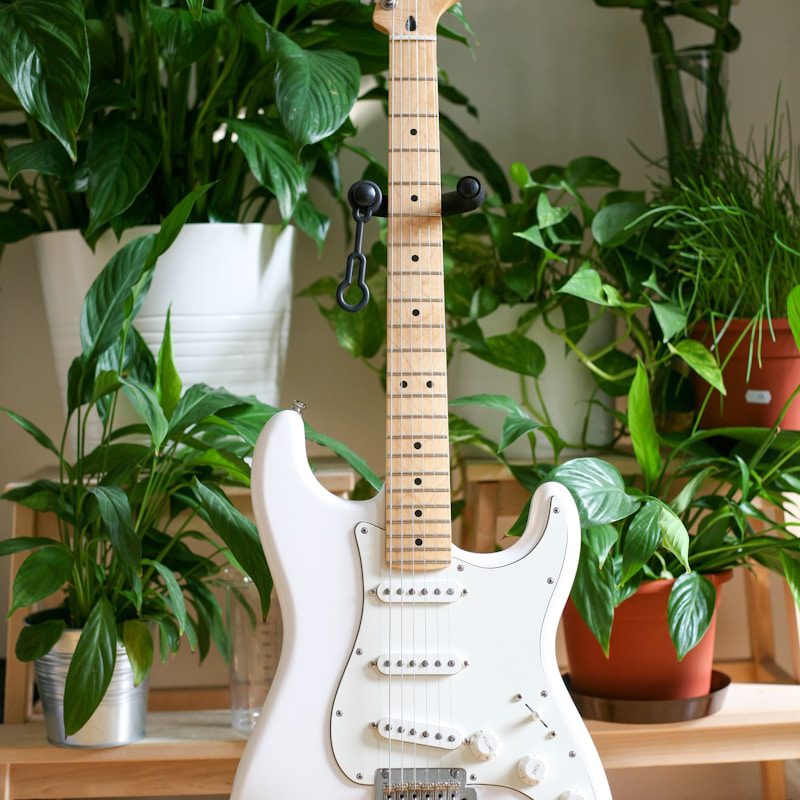 white electric guitar
